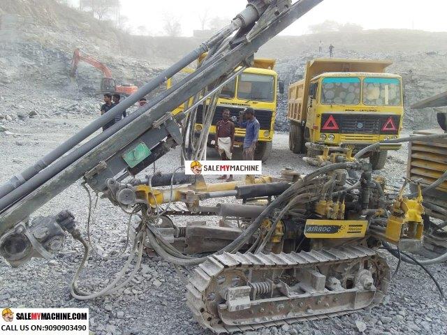 DRILL WITH COMPRESSOR